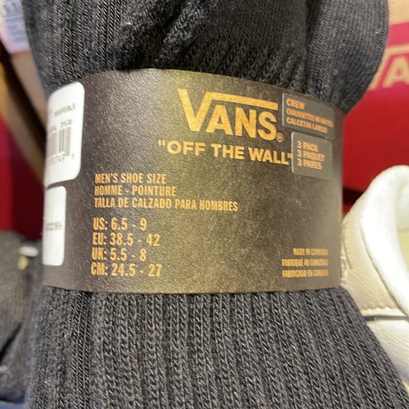 Vans Socks 3 pairs set CREW VANS.
"OFF THE WALL" Black/White
NWT - Picture 3 of 16